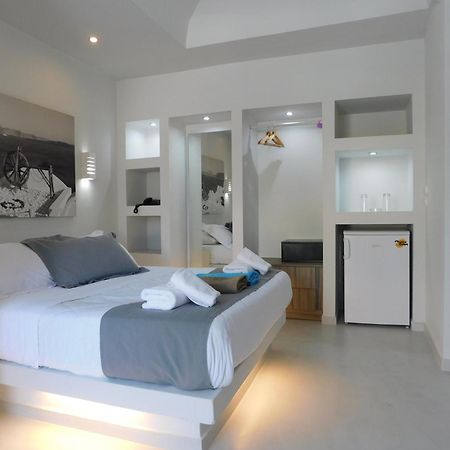 Perissa Beachfront Rooms Bagian luar foto