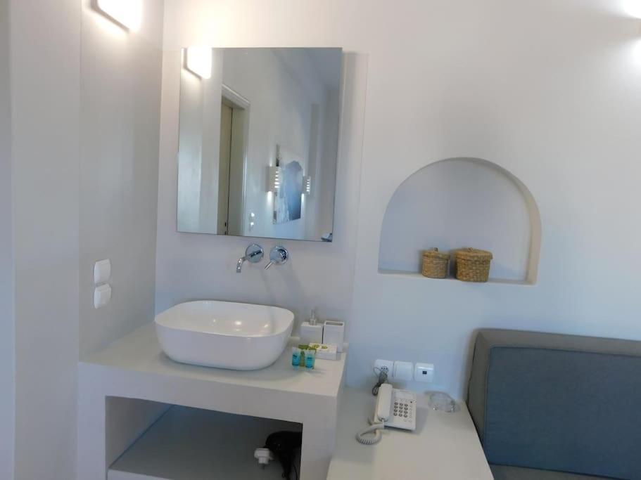 Perissa Beachfront Rooms Bagian luar foto
