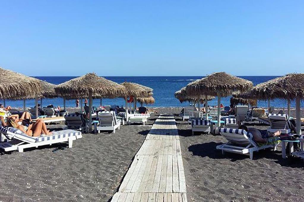 Perissa Beachfront Rooms Bagian luar foto