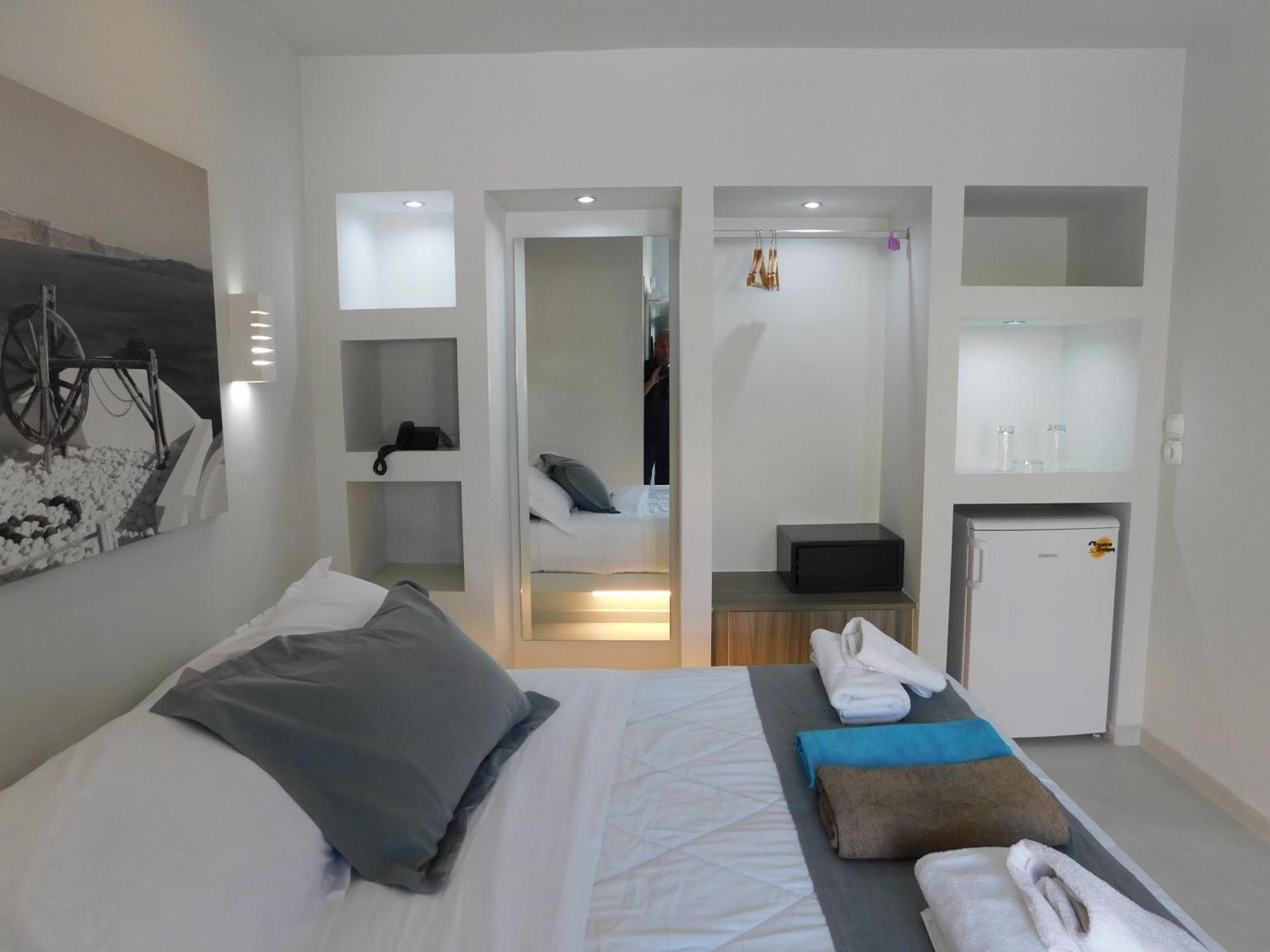 Perissa Beachfront Rooms Bagian luar foto