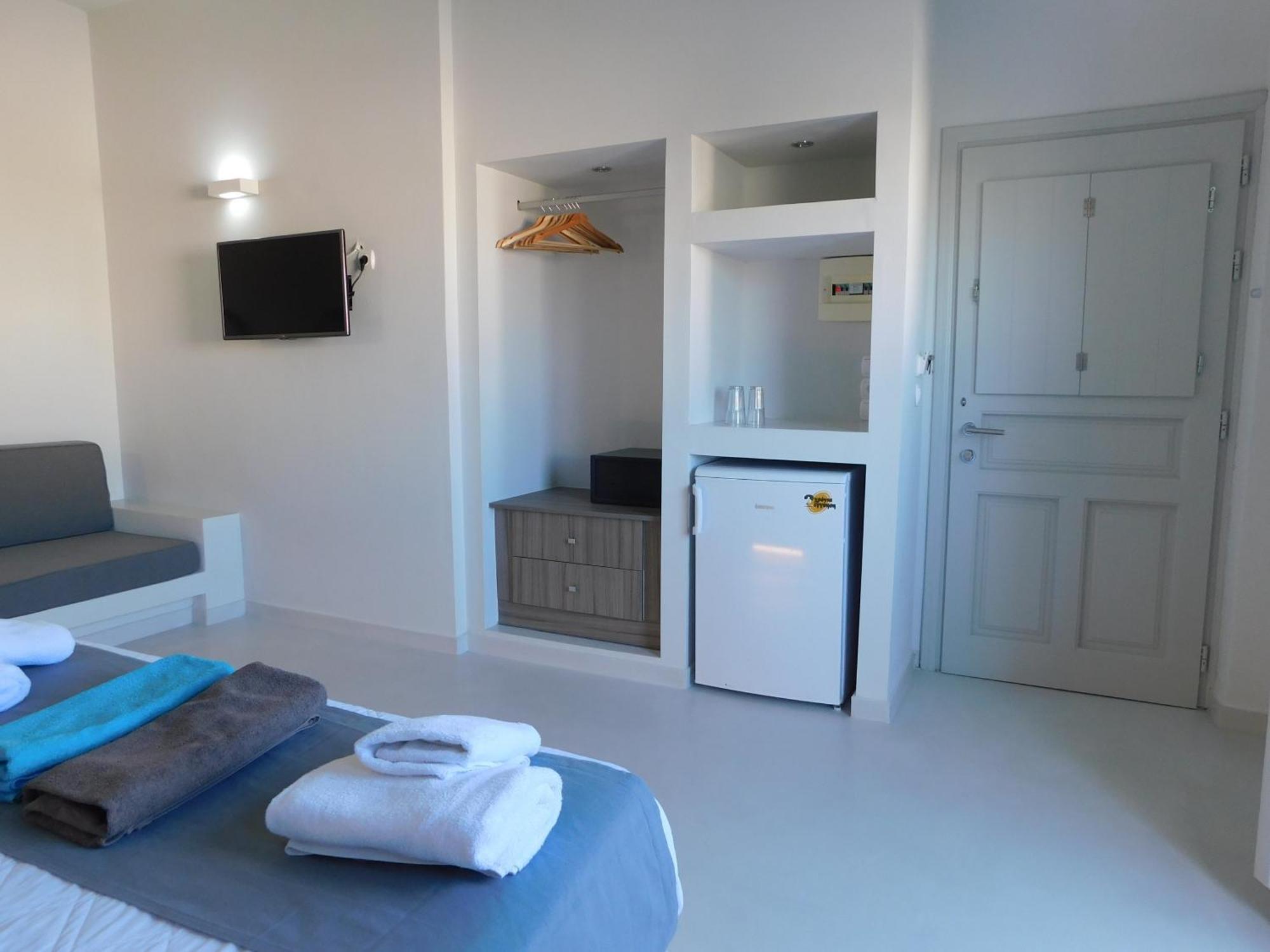 Perissa Beachfront Rooms Bagian luar foto