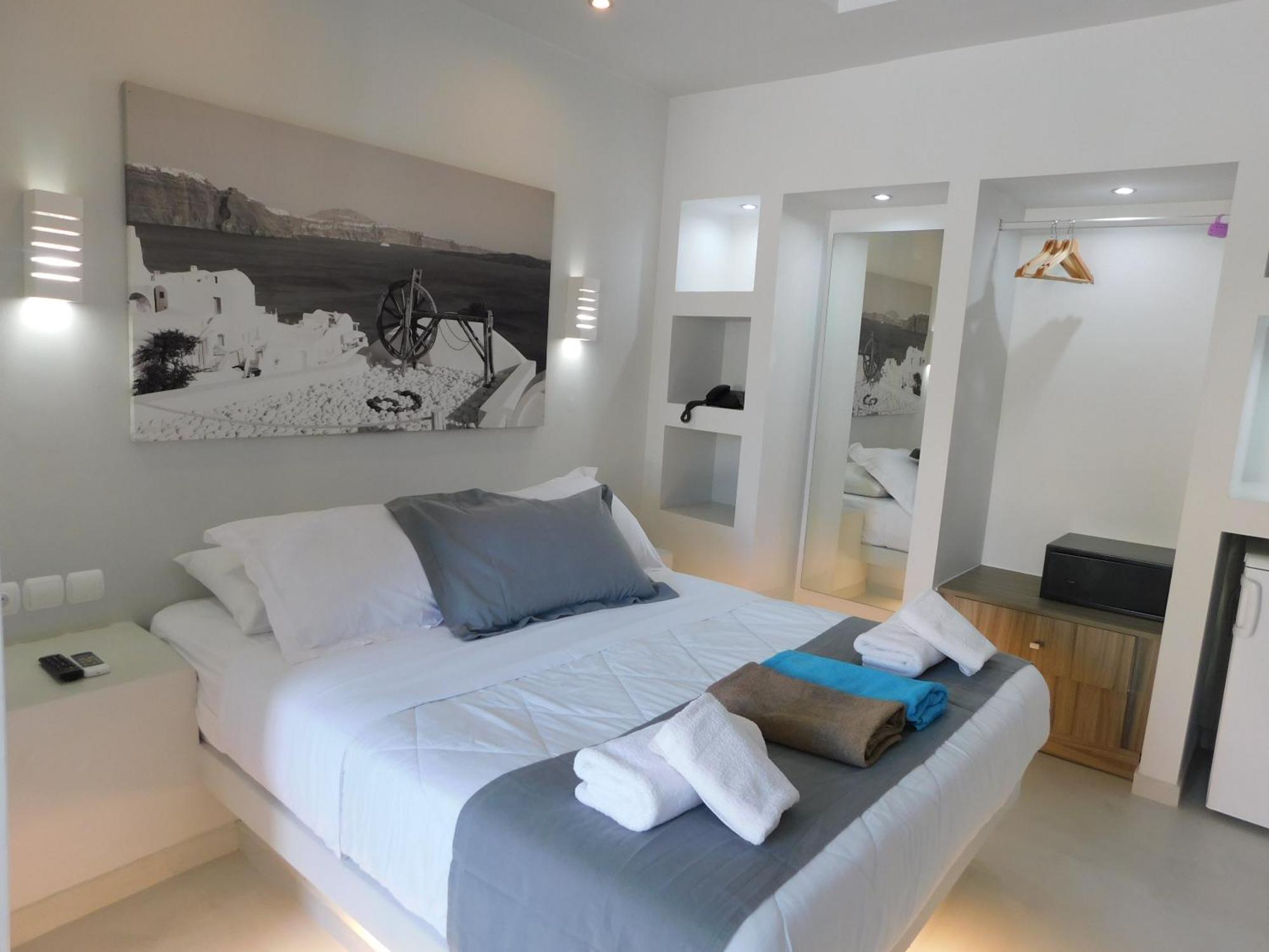 Perissa Beachfront Rooms Bagian luar foto