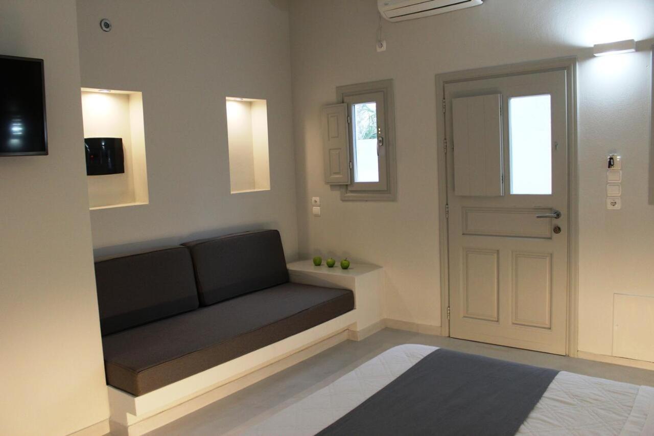 Perissa Beachfront Rooms Bagian luar foto