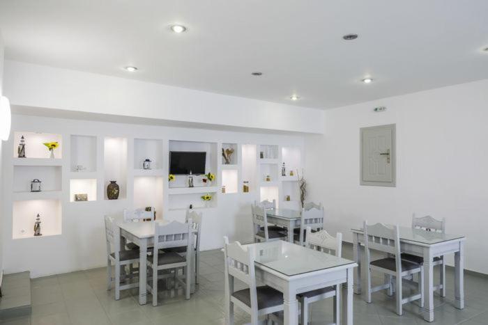 Perissa Beachfront Rooms Bagian luar foto