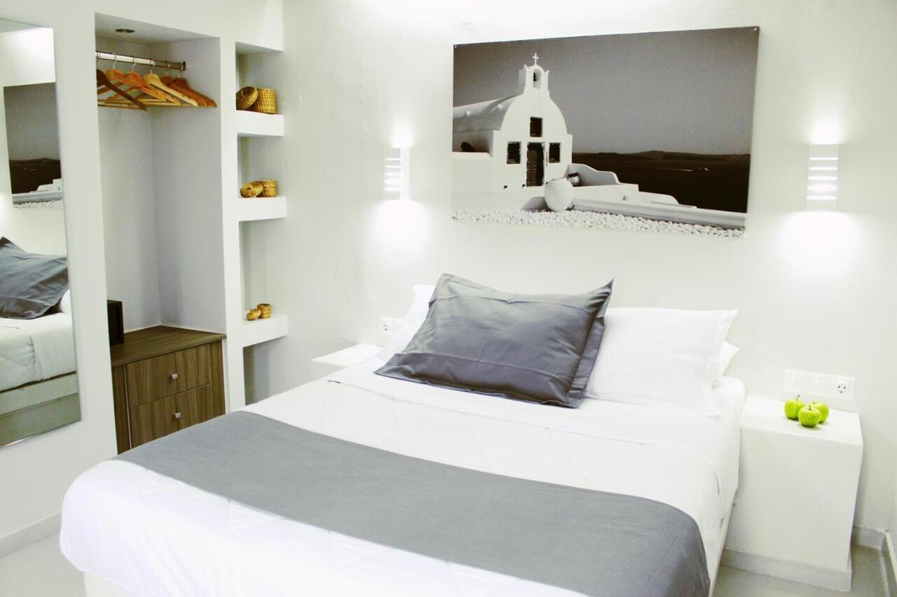 Perissa Beachfront Rooms Bagian luar foto