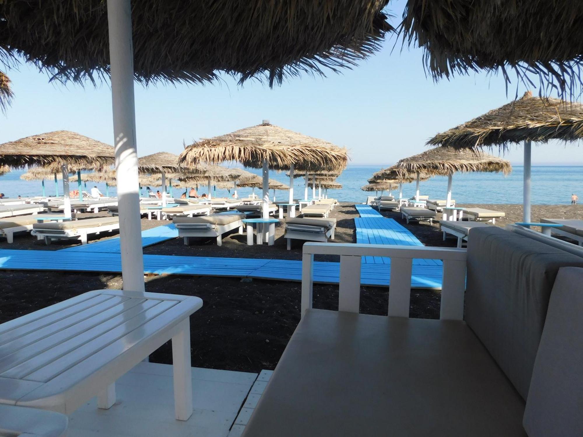 Perissa Beachfront Rooms Bagian luar foto